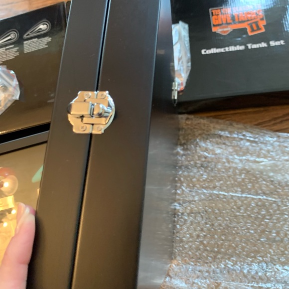 2 HARLEY-DAVIDSON Collectible tank set 2006 series NIB - Picture 7 of 8